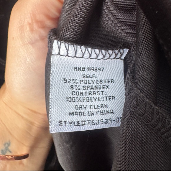 Collective Concepts black velvet blouse with sheer flutter sleeves - Picture 3 of 7